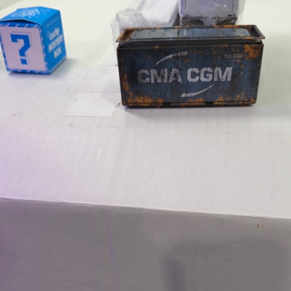 Container storage - Picture 3 of 3